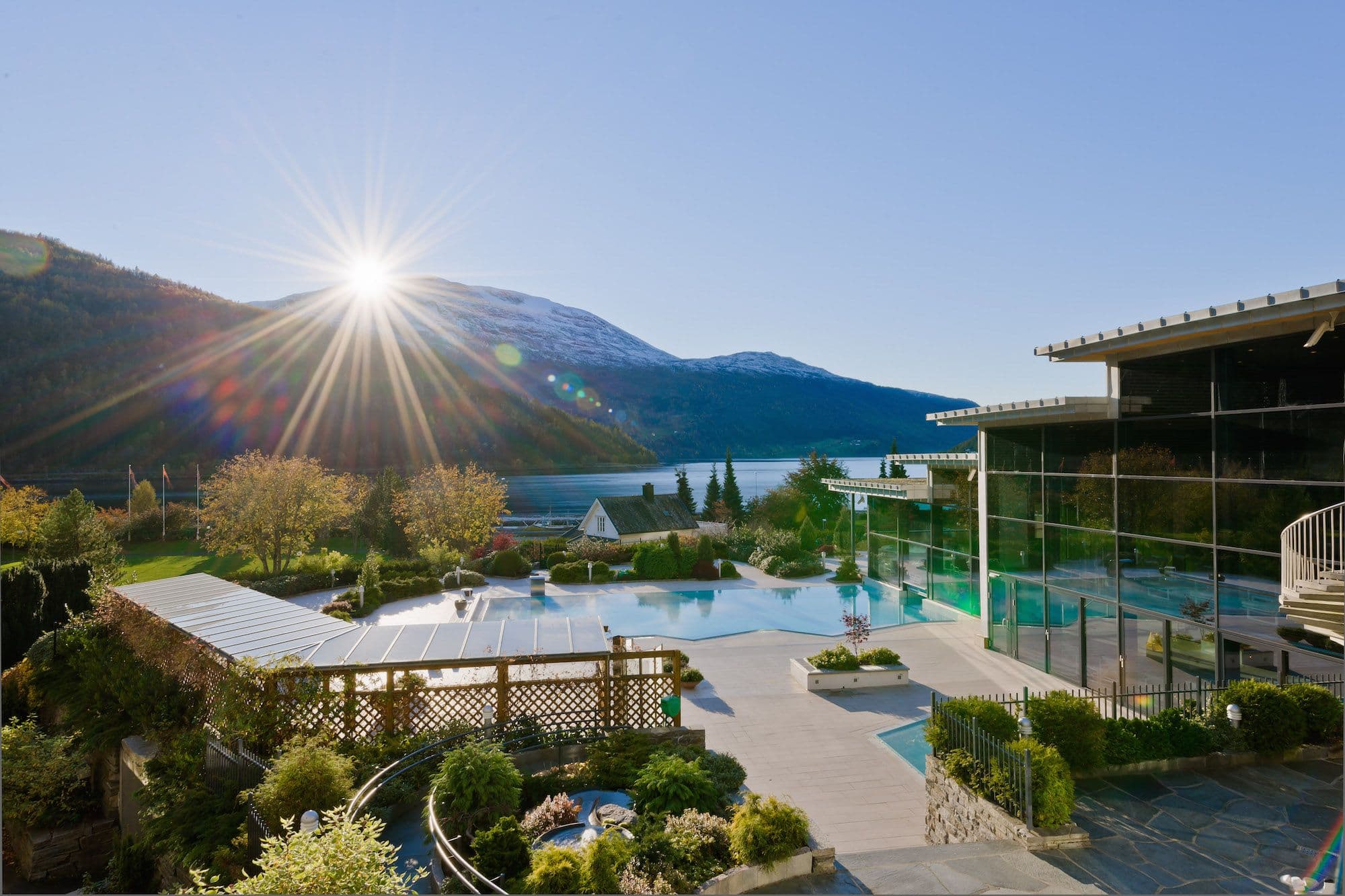 Add optional accommodation to your Nutshell tour