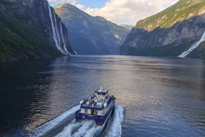 Winterkreuzfahrt auf dem Geirangerfjord - Geiranger, Norwegen