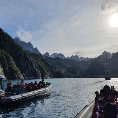 Safari en lancha con águilas pescadoras a Trollfjord