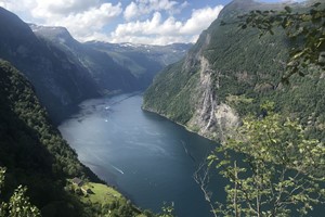 Geirangerfjorden sett fra oven - Ferge Hellesylt - Geiranger