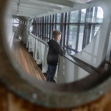 Durch das Bullauge - das Hurtigruten-Museum in Stokmarknes, Norwegen