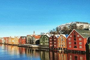 Sonniger Tag in Trondheim, Norwegen