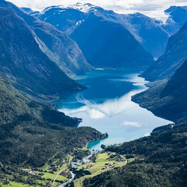 Loen, Nordfjord - Blick auf den Fjord - Loen, Norwegen