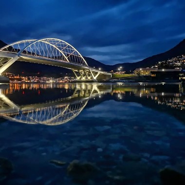 Loftesnes-Brücke in Sogndal - Norwegen