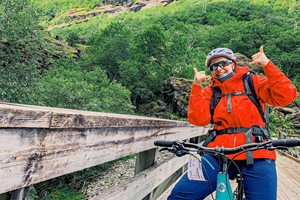 Flåm Zipline, Flåmsbahn und Radtour - Bereit für eine Radtour nach Flåm, Norwegen
