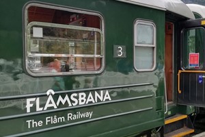 Zug-, Zip- und Fahrradtour in Flåm - bereit für Flåmsbana- Flåm, Norwegen