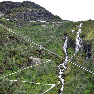 Flåm Zipline, Flåmsbahn und Radtour - Flåm Zipline - Flåm, Norwegen