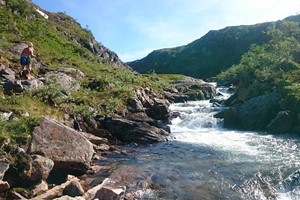 Entlang Møyåni - Bergwanderung zum Kiellandbu von Voss, Norwegen