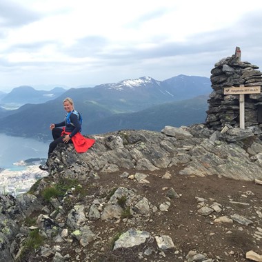 Til topps - Guidet fjelltur til Romsdalseggen - Åndalsnes
