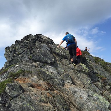 På toppen - Guidet fjelltur til Romsdalseggen - Åndalsnes