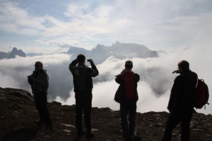 Over skyene -  Guidet fjelltur til Romsdalseggen - Åndalsnes