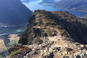 Storslått utsikt -  Guidet fjelltur til Romsdalseggen - Åndalsnes