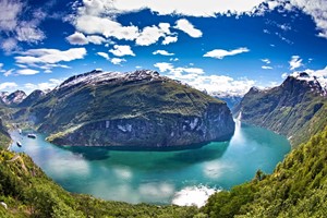 El fiordo de Geiranger - Geiranger, Noruega