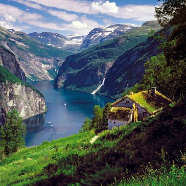 Der schöne Geirangerfjord - Geiranger, Norwegen
