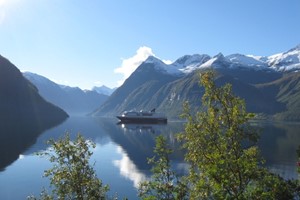 Ein sonniger Tag im Hjørundfjord - der Hjørundfjord, Norwegen