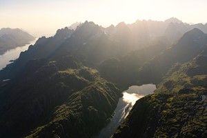 Der Trollfjord von oben gesehen - Svolvær, Norwegen