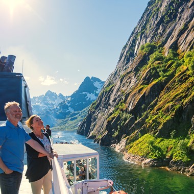 Hurtigruten in den Trollfjord - Svolvær, Norwegen