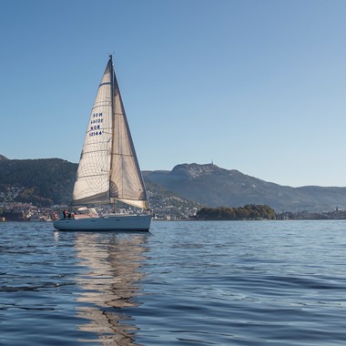 Bli med på seilbåt cruise i Bergen