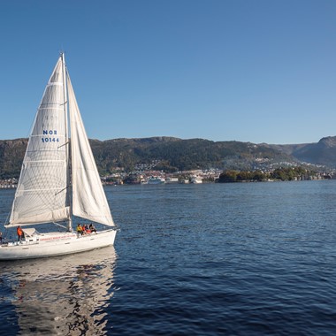Fjord cruise by sailboat in Bergen