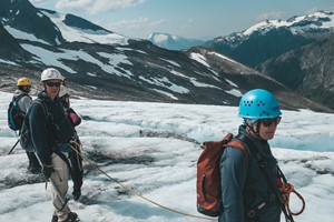 Caminata en el glaciar de Tystig