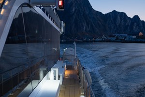Abendlicht - Kreuzfahrt zum Trollfjord von Svolvær - Aktivitäten auf den Lofoten, Norwegen