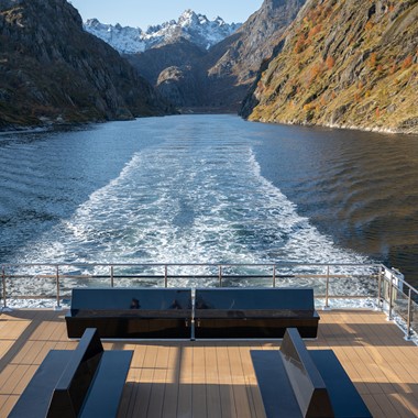 Vakre Trollfjorden - Cruise til Trollfjorden fra Svolvær - Aktiviteter i Lofoten