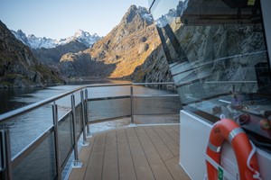 Smale Trollfjorden - Cruise til Trollfjorden fra Svolvær - Aktiviteter i Lofoten