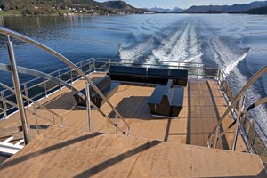 Fjord - og Dyreliv Cruise fra Tromsø med en stillegående hybrid båt