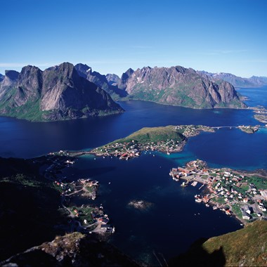 Moskenes sett fra luften - Lofoten i et nøtteskall  med Fjord Tours