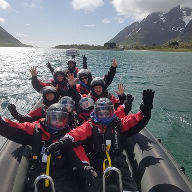 Havørnsafari fra Svolvær i Lofoten - glade deltakere - Svolvær