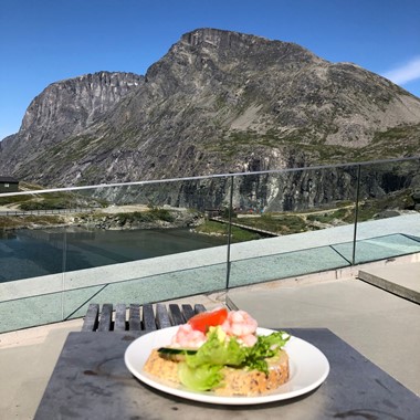 Lunch break at Cafe Trollstigen - Trollstigen & mountain hike to Bispevatnet - Åndalsnes, Norway