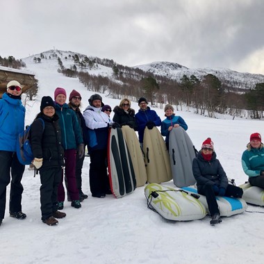 Senderismo con raquetas de nieve y airboarding en Romsdalen