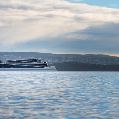 Crucero por el fiordo en una embarcación eléctrica en Oslo - Noruega
