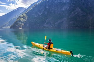 Recorrido en kayak hasta el fiordo escondido protegido por la Unesco - Valldal, Noruega