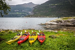 Recorrido en kayak hasta el fiordo escondido protegido por la Unesco - Valldal, Noruega