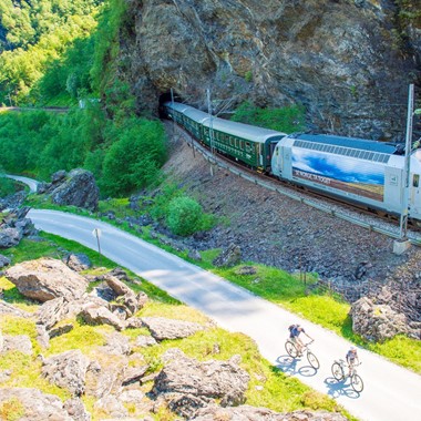 Zug-, Zip- und Fahrradtour in Flåm - Flåmsbana - Aktivitäten in Flåm, Norwegen
