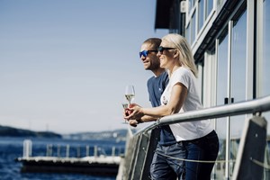 Ting å gjøre i Bergen- Fjord cruise og skalldyrtårn - nyter utsikten på Cornelius Sjømatrestaurant Bergen