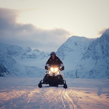Lyngen Snowmobile tour in Tromsø, Norway