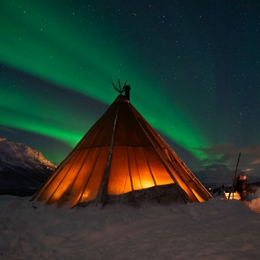 Northern Cuisine and Aurora Chase in Tromsø , Norway