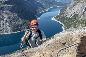 Ich tat es! Trolltunga Via Ferrata Tour - Aktivitäten in Odda, Norwegen