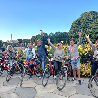 Aktivitäten in Oslo - Fahrradtour mit einem Führer in Oslo - glückliche Radfahrer - Norway