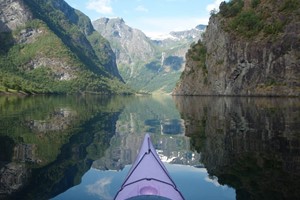 Ting å gjøre i Flåm - 3 timers Kajakktur på en stille Aurlandsfjord