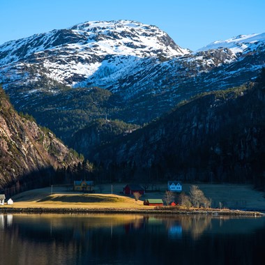 Schöner Tag auf einer Kreuzfahrt nach Mostraumen - Bergen, Norwegen
