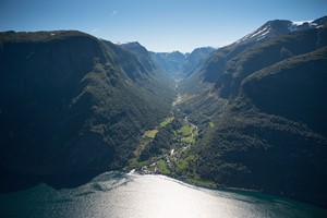 Der schöne  Nærøyfjord  - Gudvangen, Norwegen