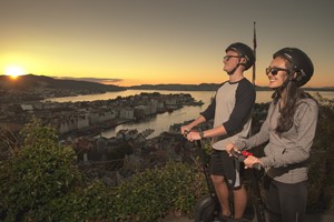 Aktivitäten in Bergen - Genießen Sie den Sonnenuntergang bei einer geführten Segway-Tour - Bergen bei Nacht, Bergen, Norwegen