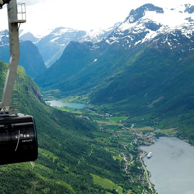 Teleférico Loen Skylift - Loen, fiordo de Nord, Noruega