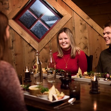 Excursión con raquetas de nieve y cena vikinga en Flåm
