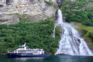 Crucero por fiordo Alesund - Geiranger - Alesund
